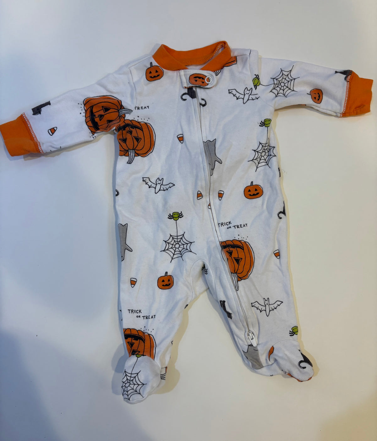 Seller 186 - Carter’s Halloween PJs - 3 Months - VGUC