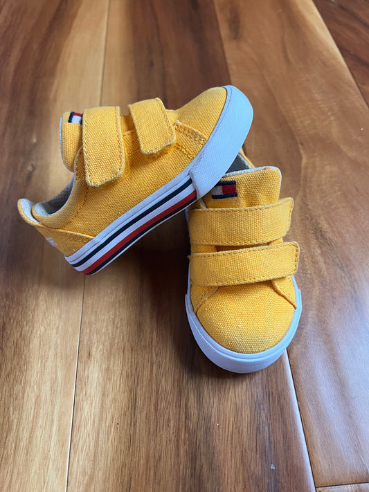 Seller 130 - Girls Yellow Boat Shoe - GUC - size 5