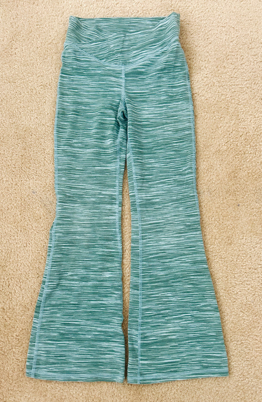 #15 ON 8 Powerchill Active High Rise Flare Leggings VGUC