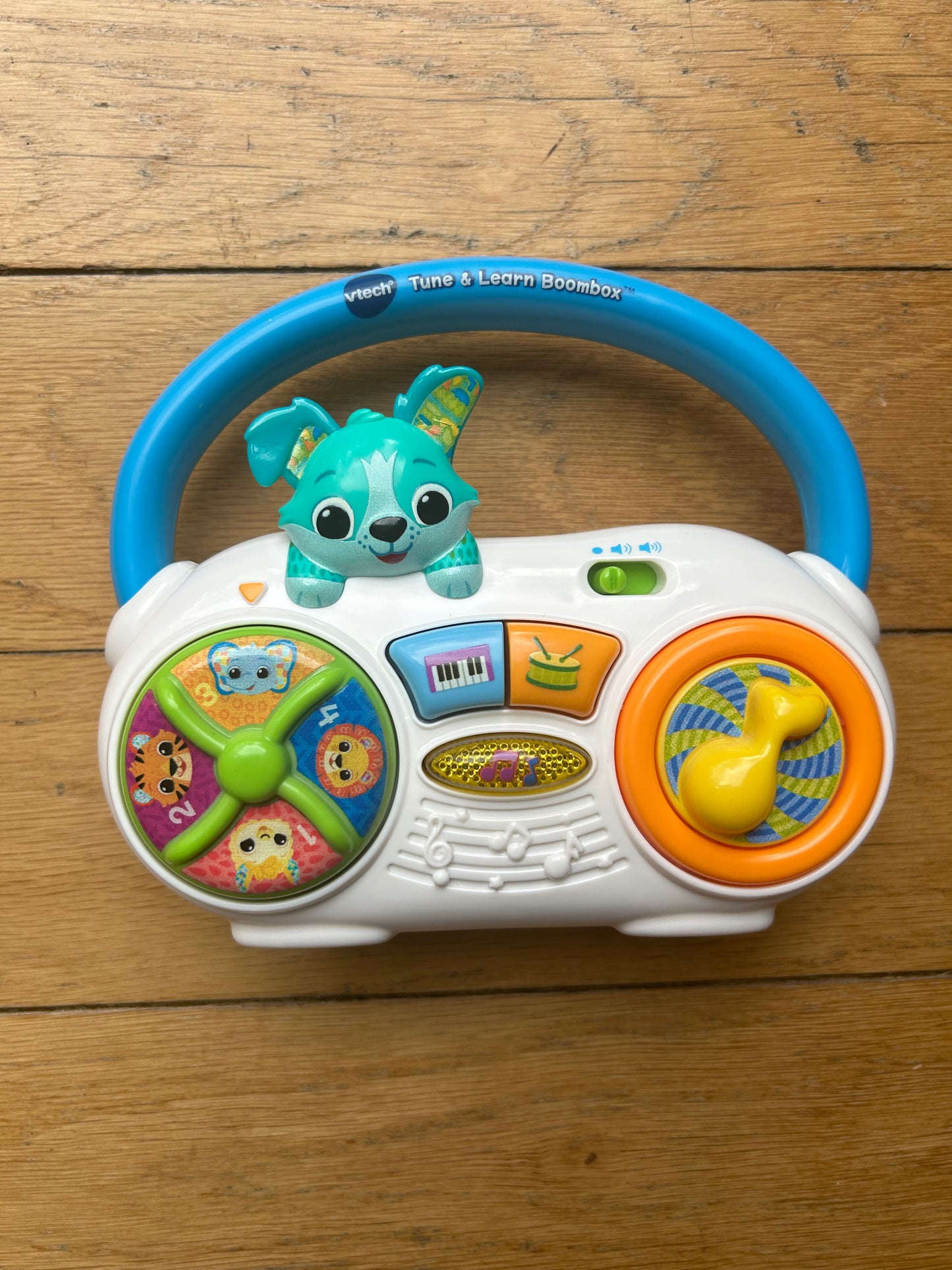 Seller 128 - Vtech Tune and Learn Boombox