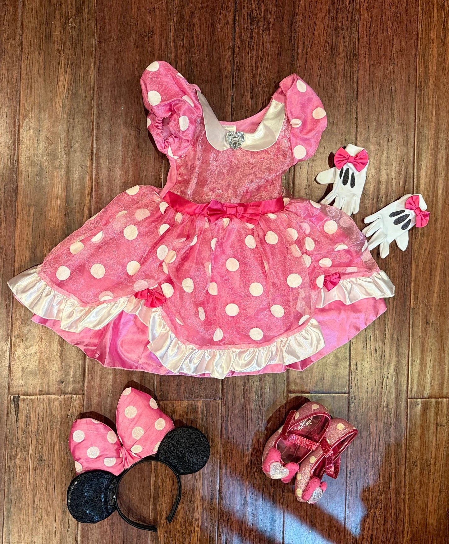 #180 Girls 3 Disney Store Minnie Costume with ears and gloves