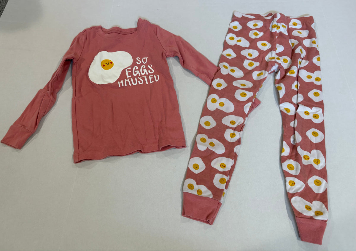 #25 Girls 5T Old Navy pjs long sleeves and pants