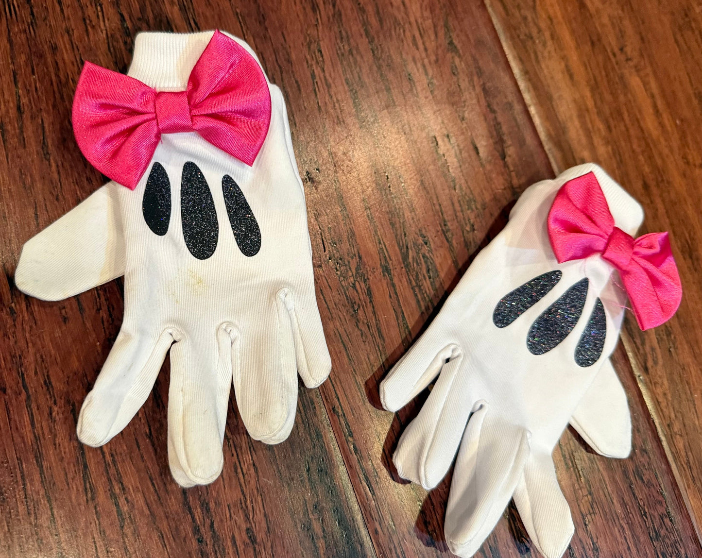 #180 Girls 3 Disney Store Minnie Costume with ears and gloves