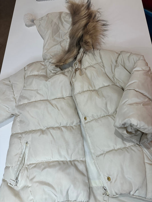#23 girls 5t white coat with fur hood