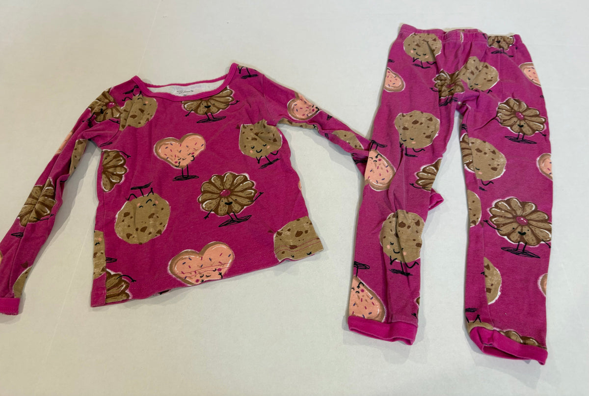 #25 Girls 5T Carters pjs long sleeve and pants