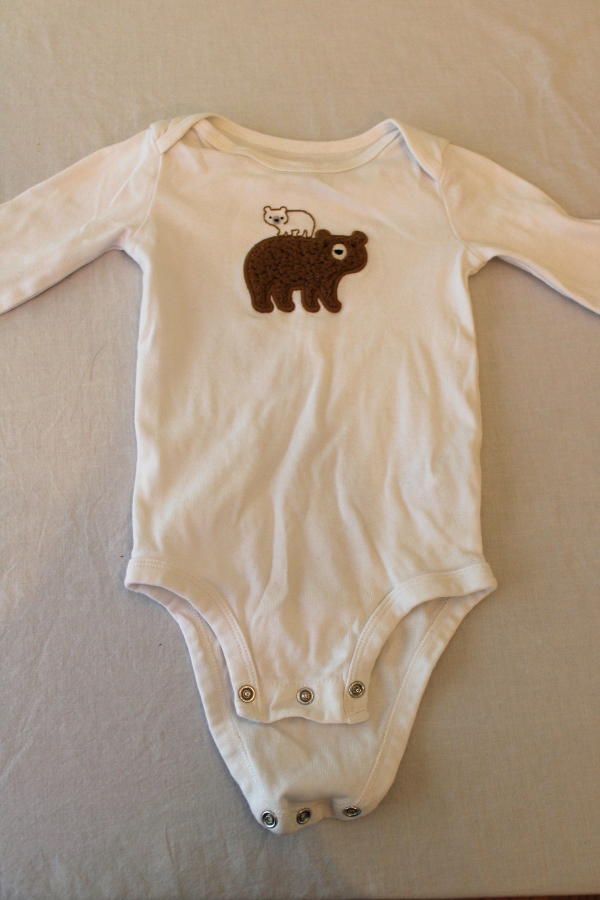 #168 18m Gender Neutral Carter's outfit set