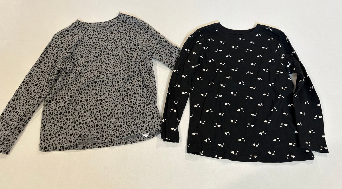 #25 Girls 5T Old Navy set of 2 long sleeve shirts