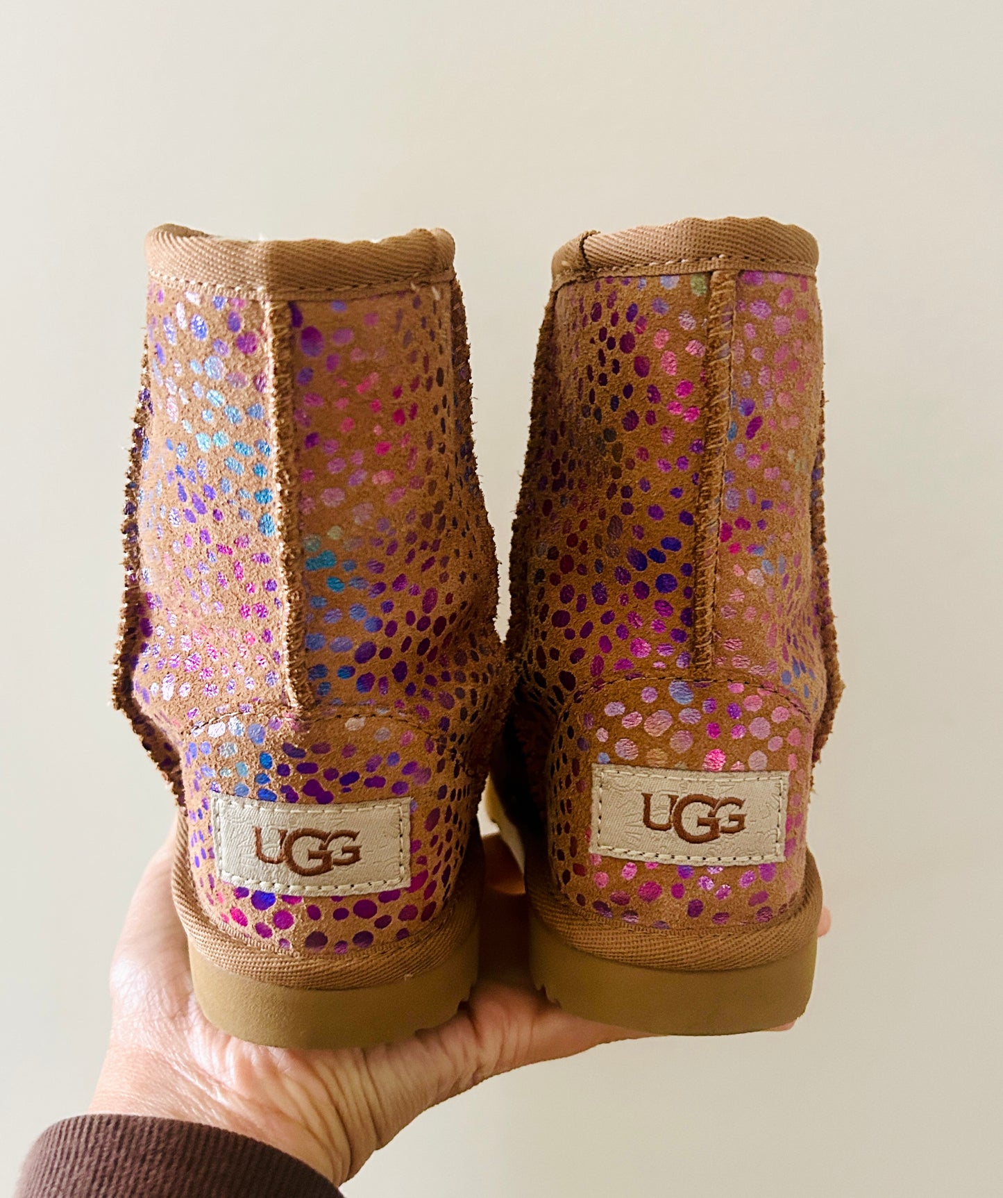 #15 UGG 7c Never worn!!