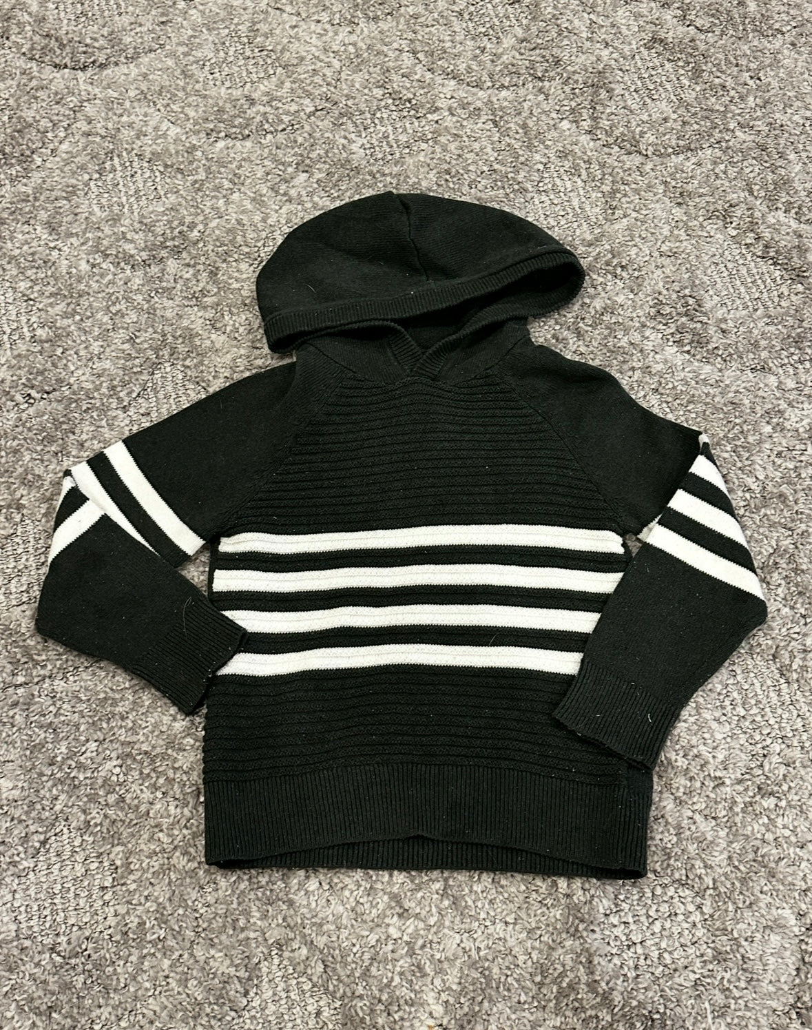 #16 - Cat & Jack Sweater - 4T