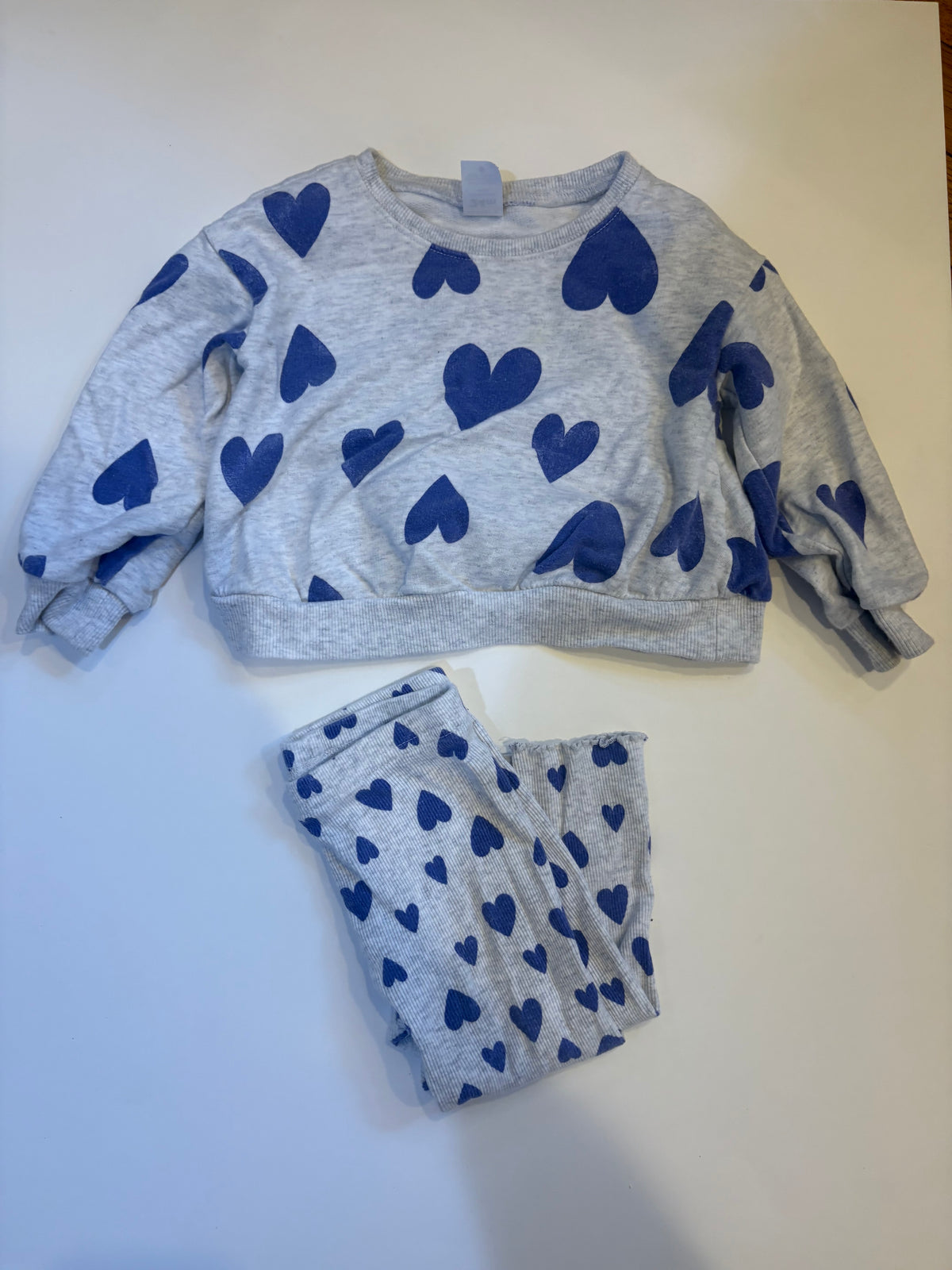 Seller 186 - Carter’s Girls Purple Hearts Outfit- 24 Months - VGUC