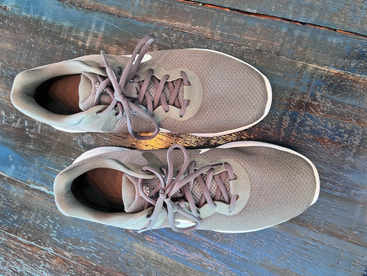 Seller #94: Men's Nike Tennis Shoes, Size 11.5