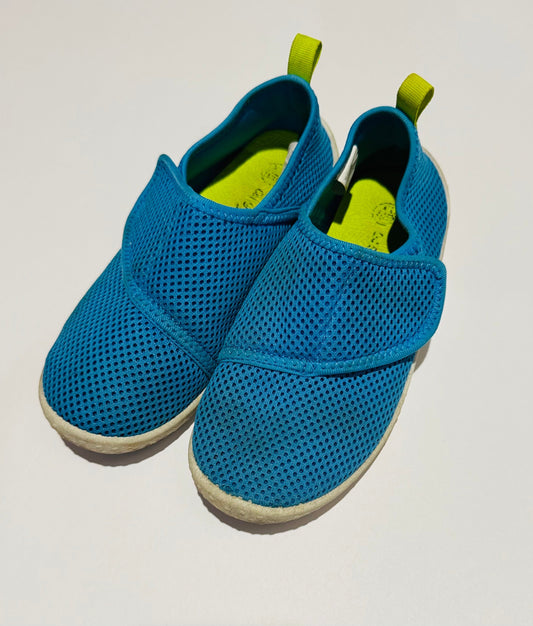 REDUCED # 92 boys water shoes size 11/12