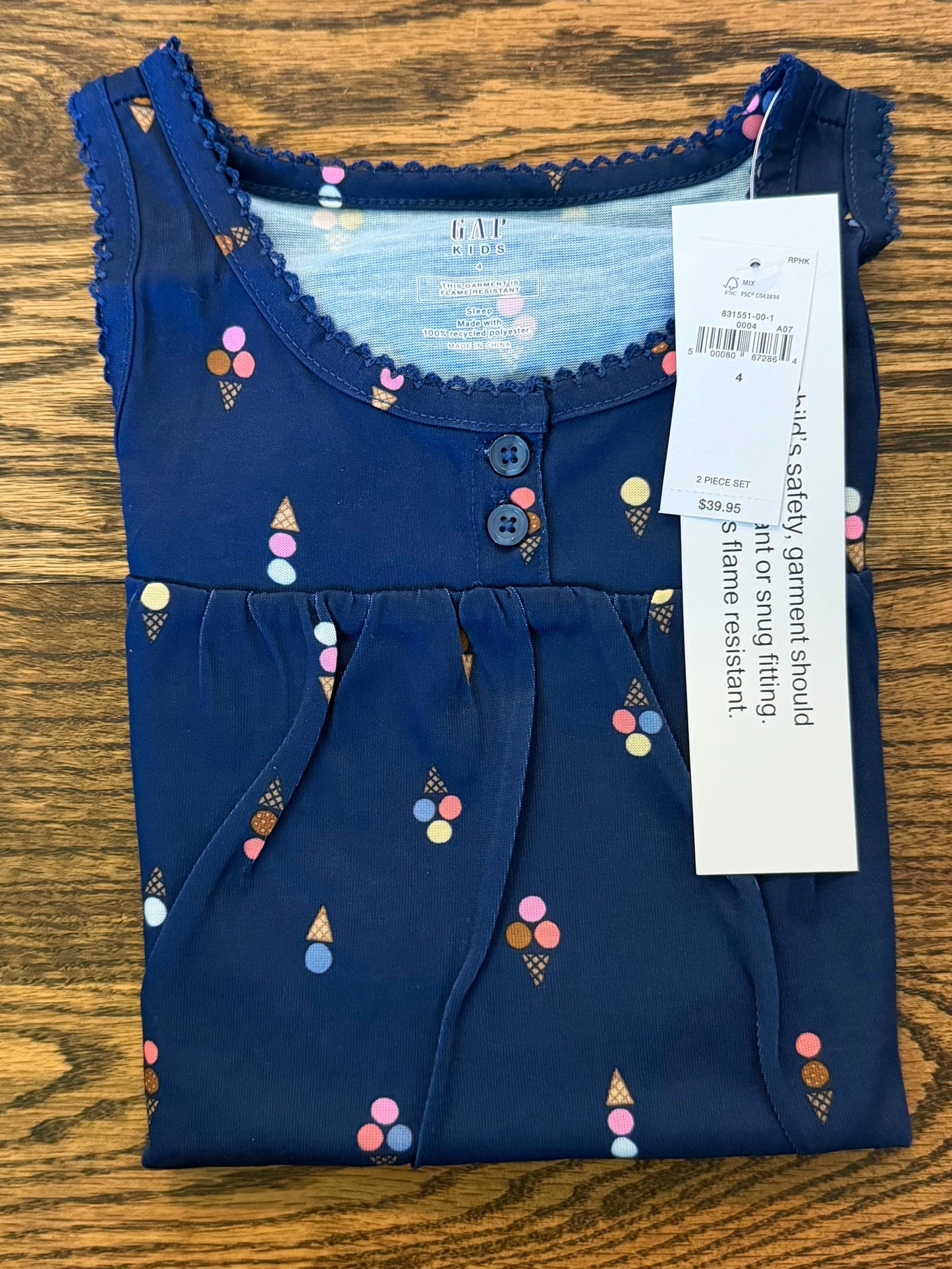 #28 REDUCED NEW Baby Gap Summer Ice Cream Pajama Set Size 4T
