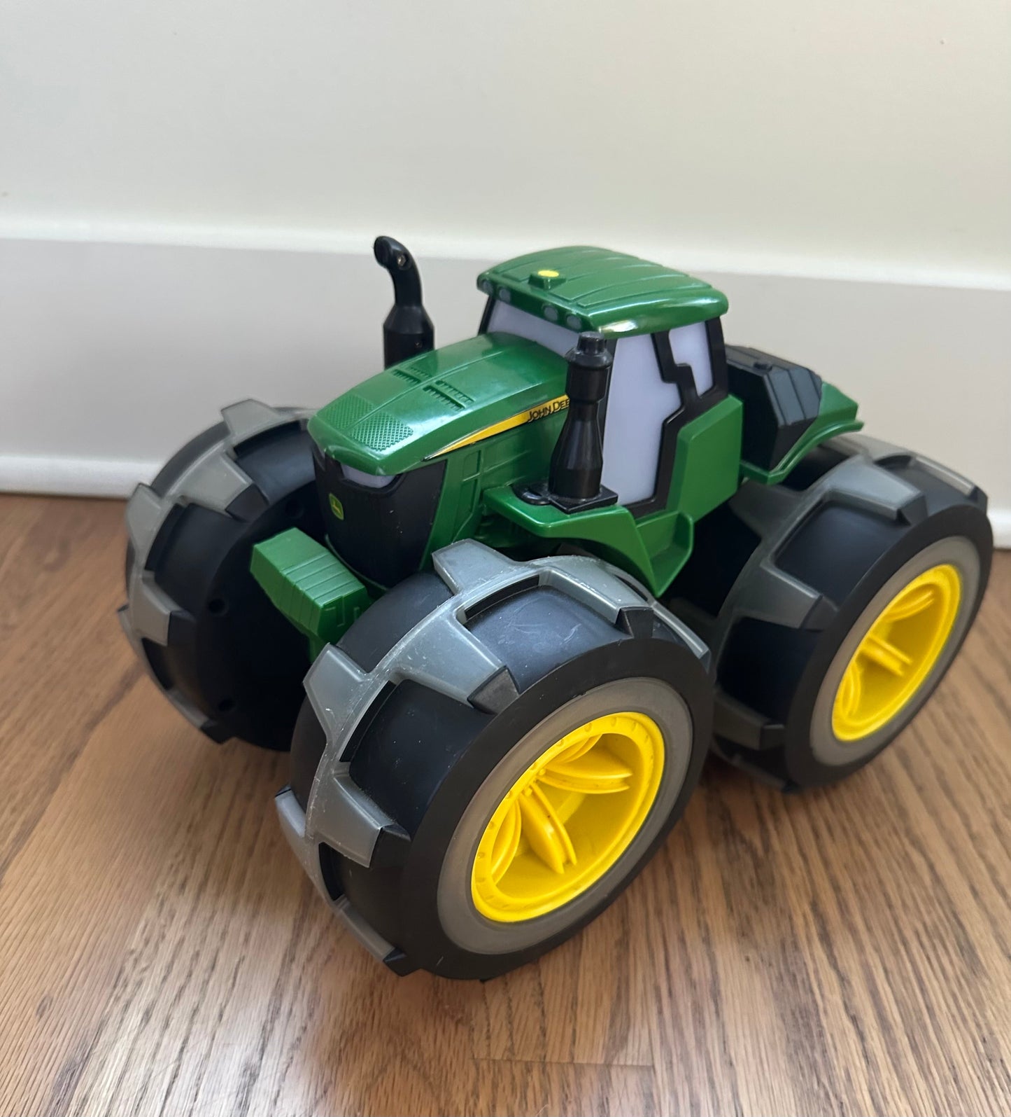 #198- John Deer Tractor Toy