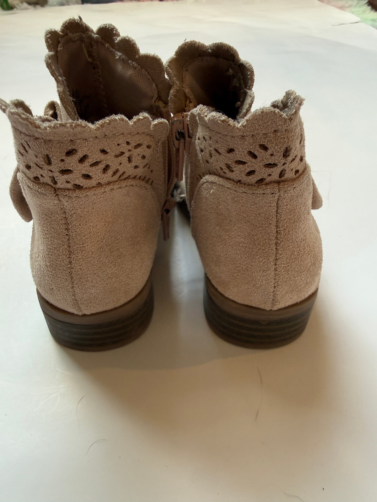 #170 Jumping Beans light pink suede boots with bow girls 6C