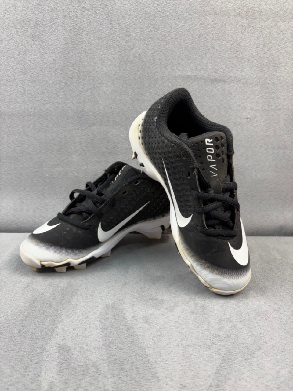 #39 Size 13 Boys Nike Vapor Cleats