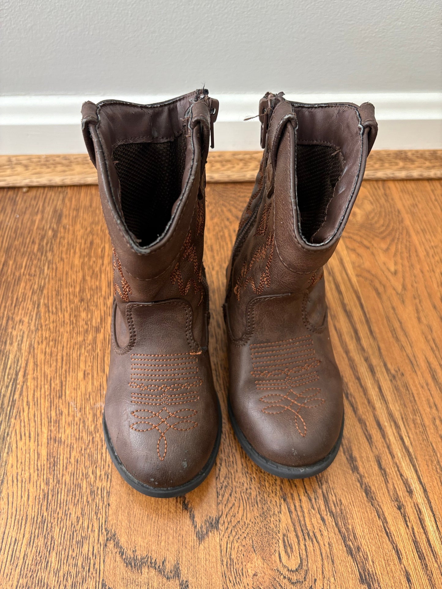 #103 • Girls • 7 • Cat & Jack • Brown Cowgirl Boots