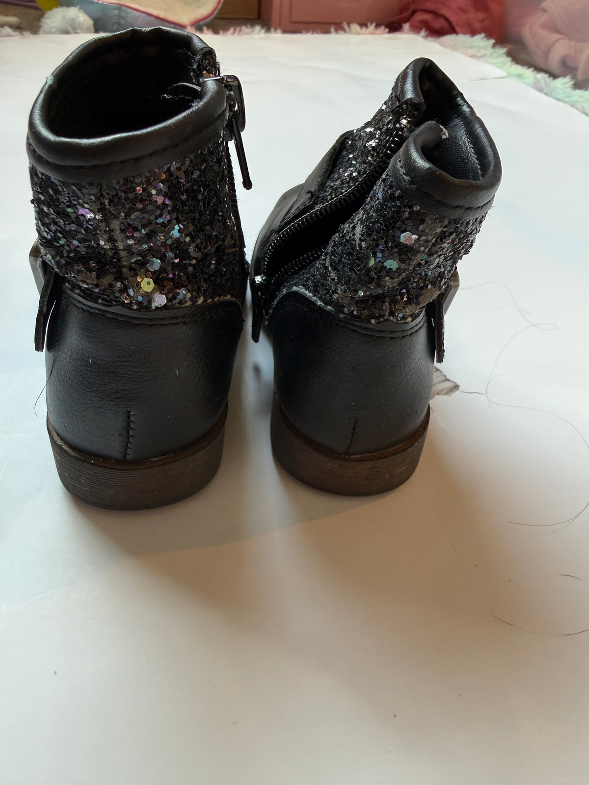 #170 Falls Creek black and sparkle zip up books girls 5c