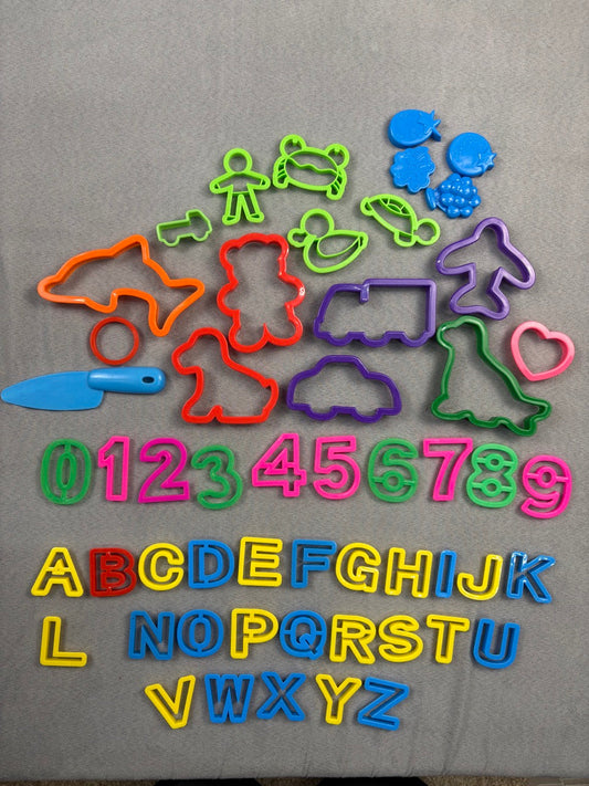 #39 Playdoh cookie cutters (see note)