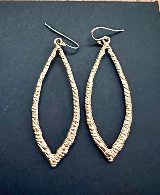 #198- Women’s Gold Lead Drop Dangle Earrings