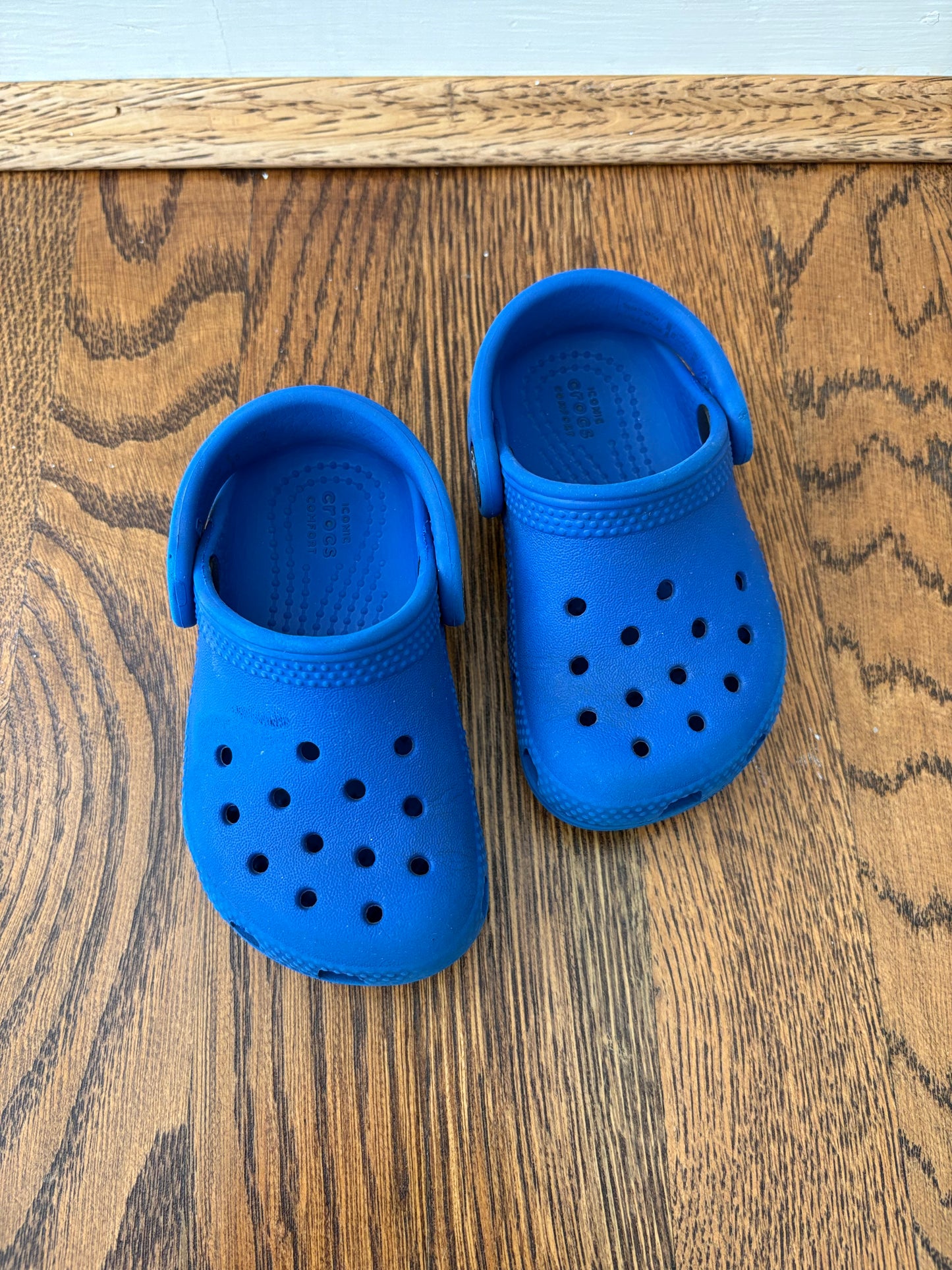 #103 • Boys • 6 • Crocs • Blue
