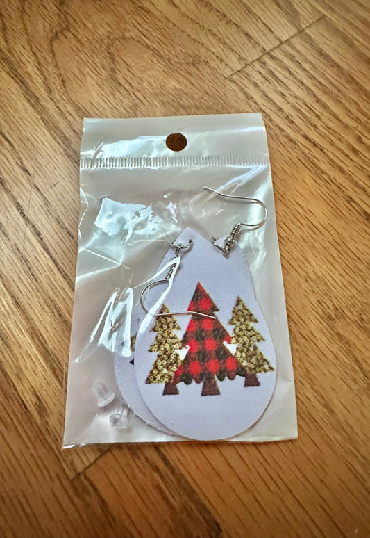 #198- Christmas Tree Drop Dangle Leather Earrings, NEW