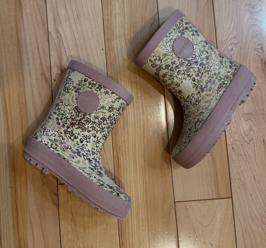 #207 Jamie Kay size 6 floral rainboots
