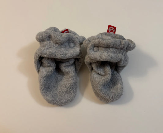 Seller 186 - Zutano Gray Booties - 6 Months - (Pair #1) - EUC