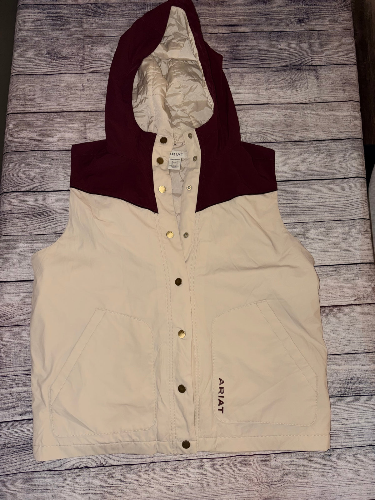 Seller 124 Ariat Pioneer Vest Women’s Large