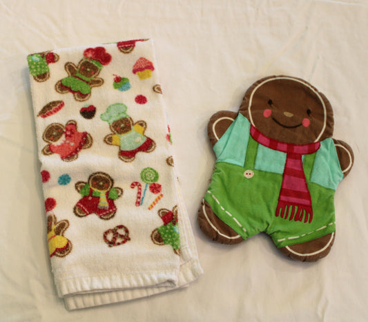 #168 gingerbread towel and hot pad set