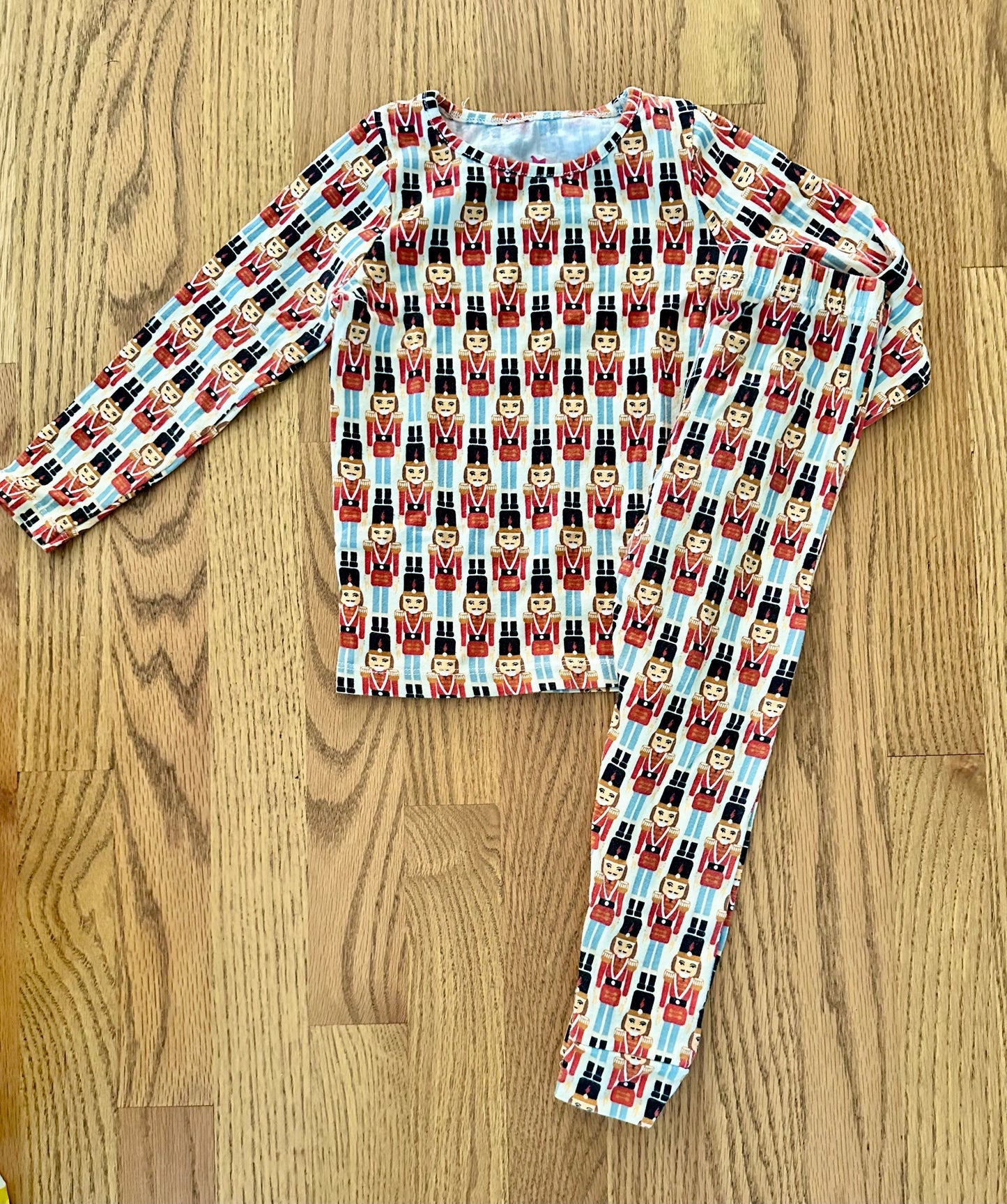 #198-Boys/ Girls, Pink Chicken, Nutcracker PJs- Size 4