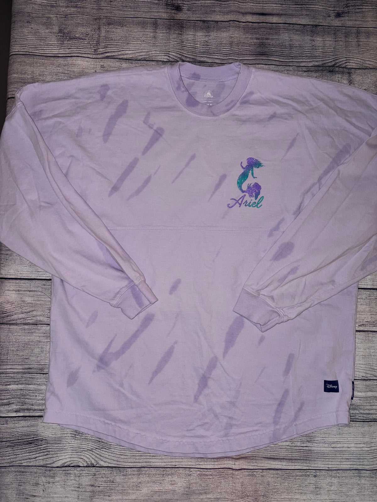 Seller 124 Disney Women’s Medium Ariel Pullover