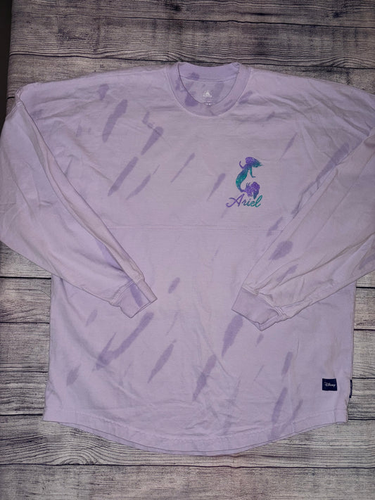 Seller 124 Disney Women’s Medium Ariel Pullover