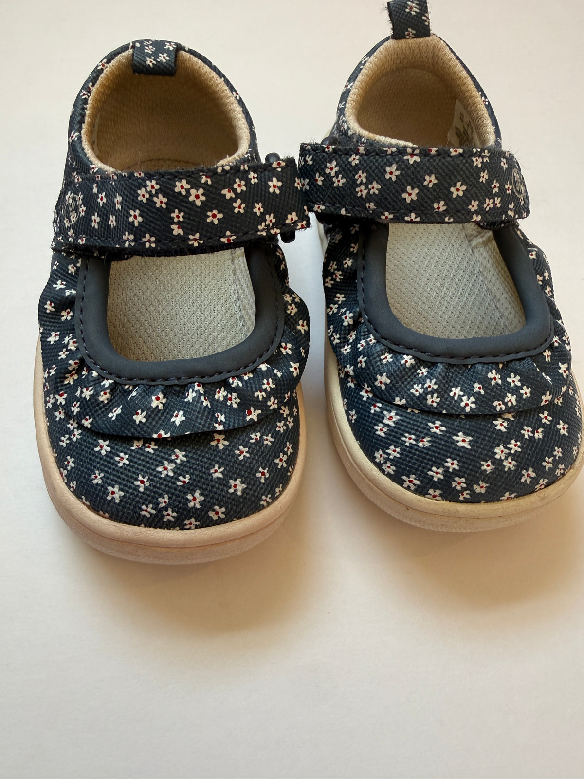 #170 striderite Mary Jane’s blue with white flowers girls 4C