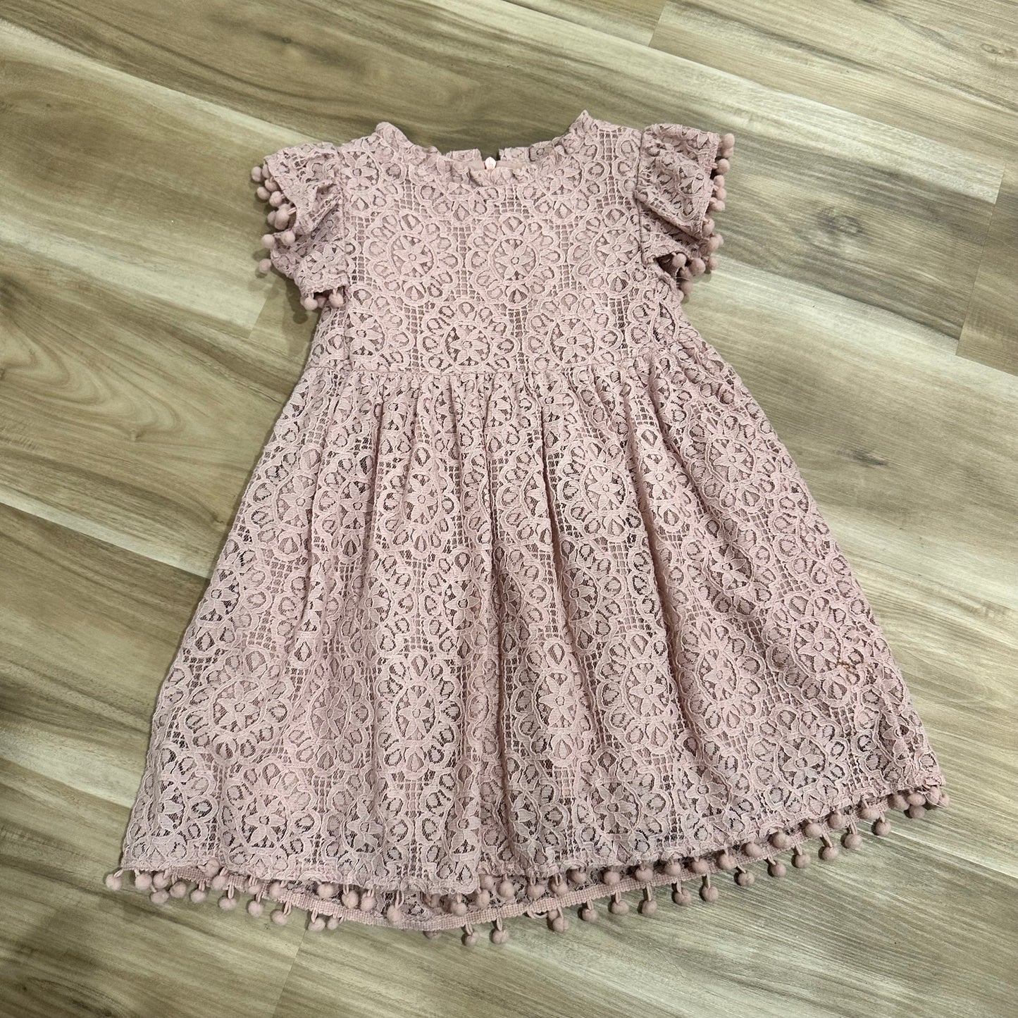 Girls 5T Dusty pink lace and pom Pom dress