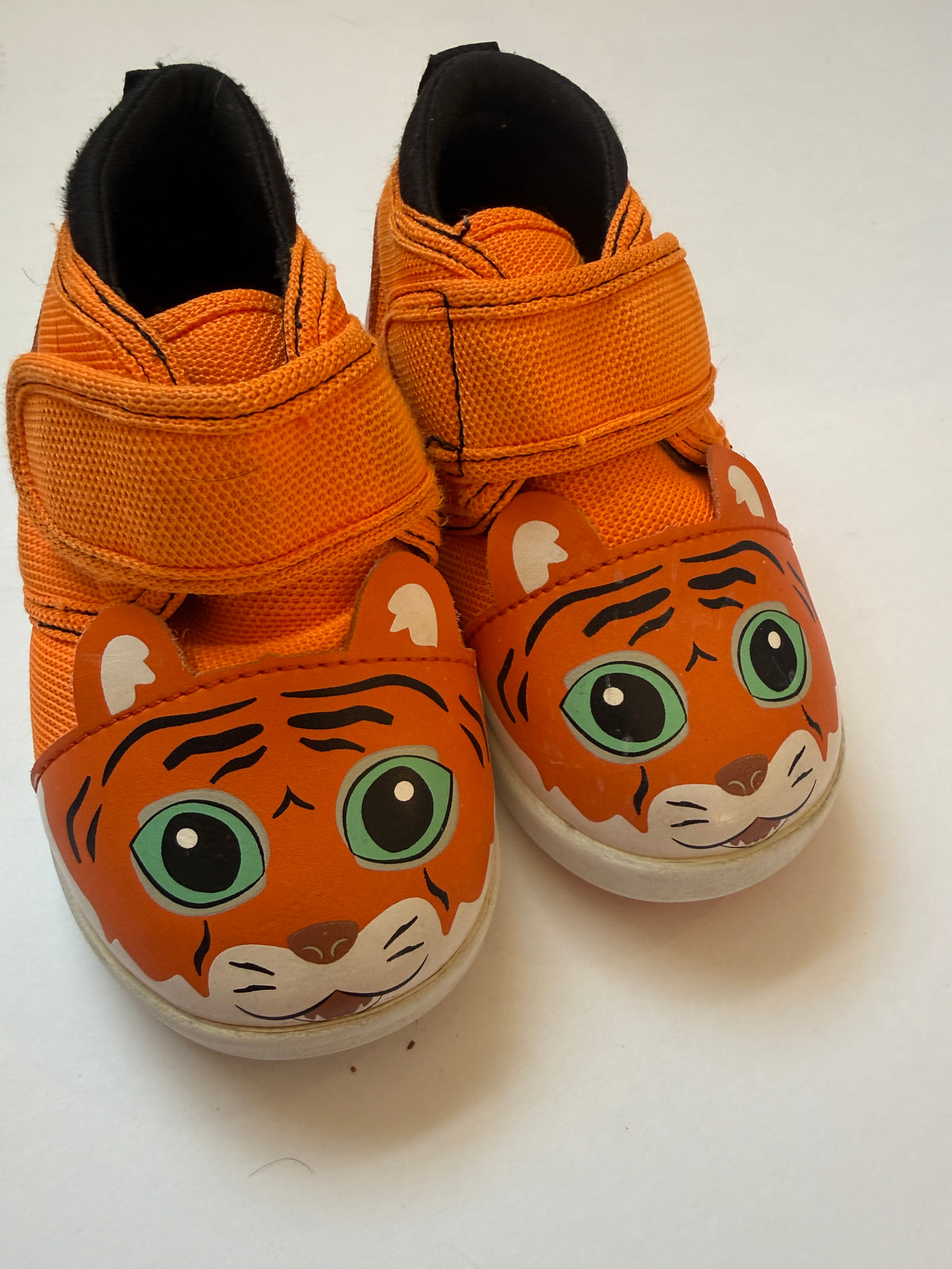 #170 ikiki orange tiger shoes with squeakers gender neutral 5C