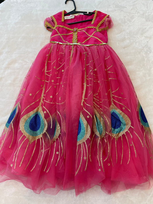 #212 Trish Scully size 3