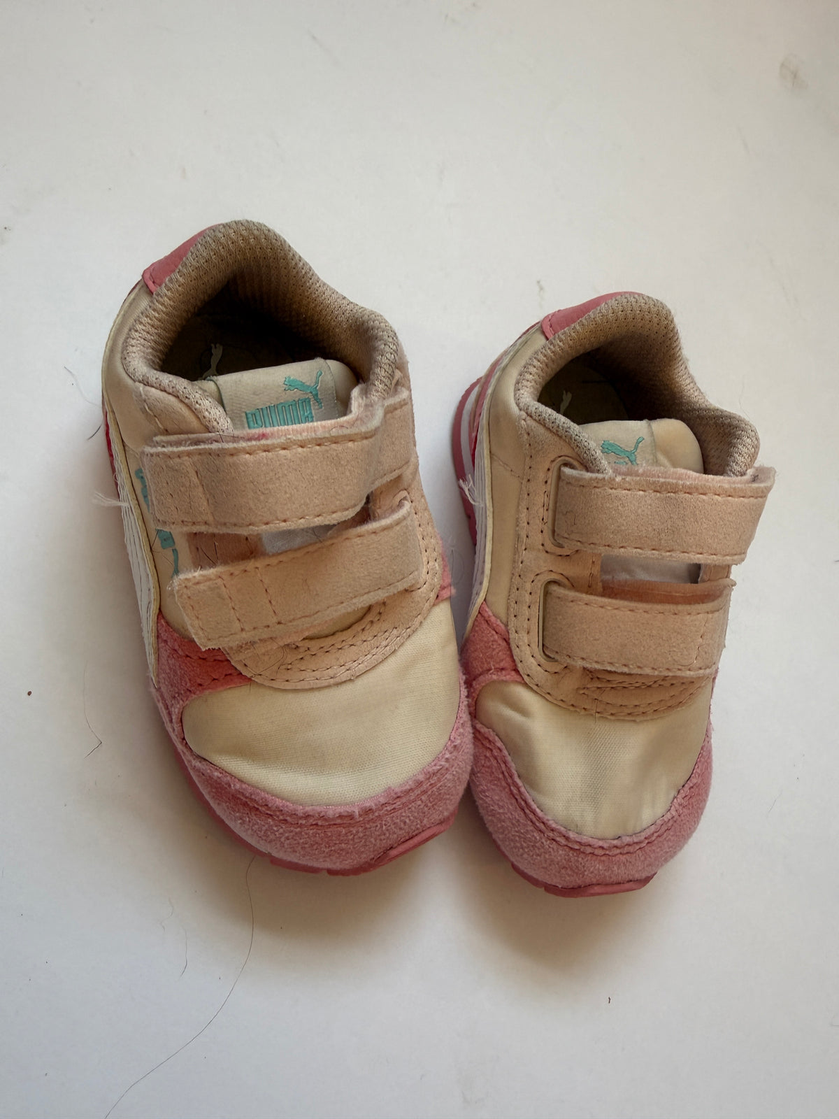#170 Puma peach and pink tennis shoes girls 5C