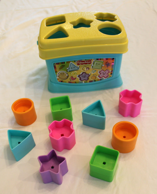 #168 Fisher Price Shape sorter