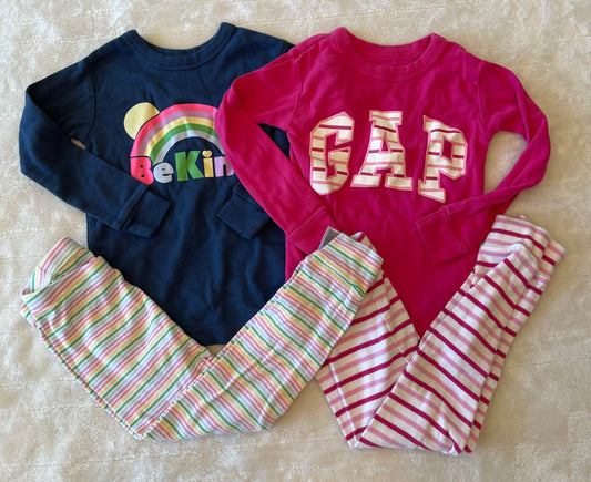 #212 Gap pajamas size 2