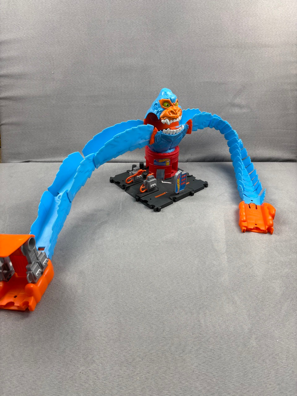 #39 Hot Wheels Gorilla launcher