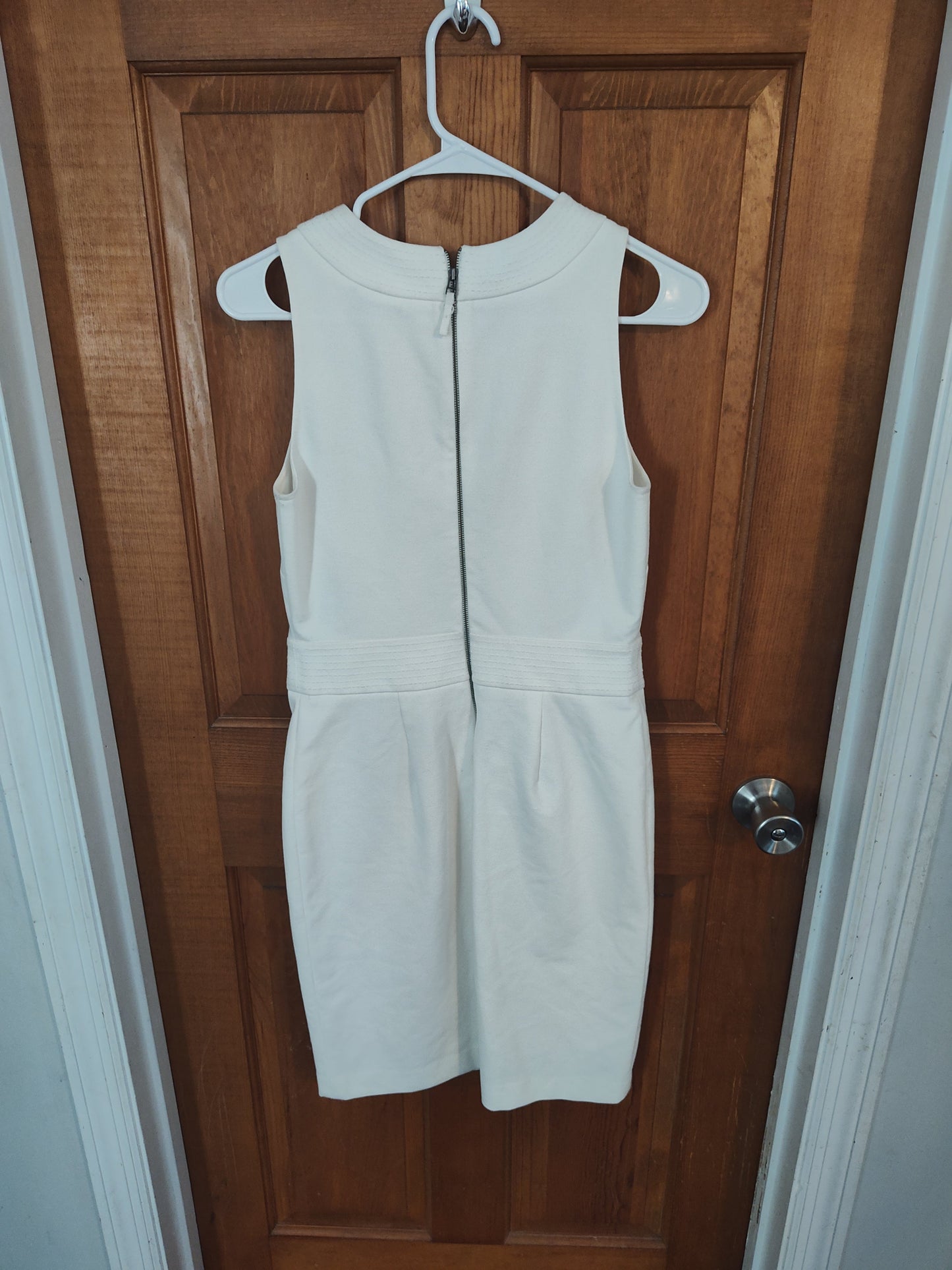 Seller 185:  Women's Banana Republic White Dress Size 6