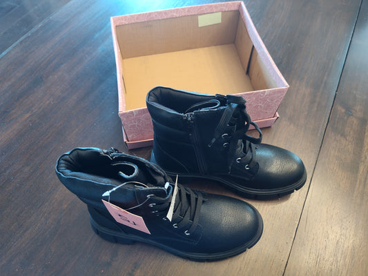 Seller 185:  Sincerely Jules New Black Boots size 5 youth