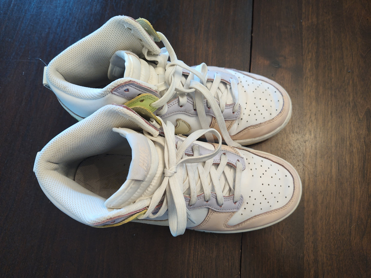 Seller 185: Nike Women's Shoes size 7.5