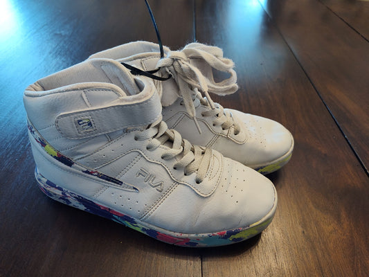 Seller 185:  FILA girl's shoes size 5 youth
