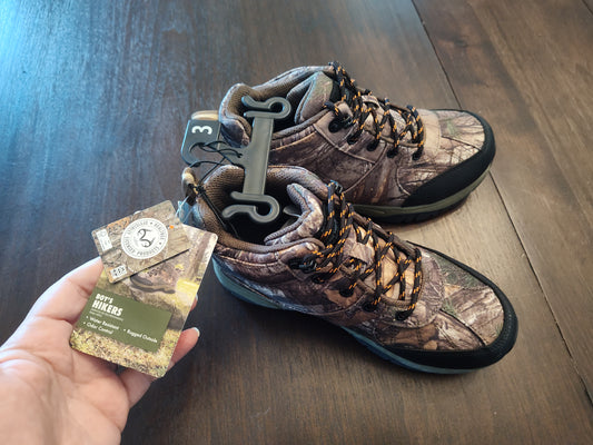 Seller 185:  NEW Ozark Trails Boy's Hiking Boots Size 3 youth