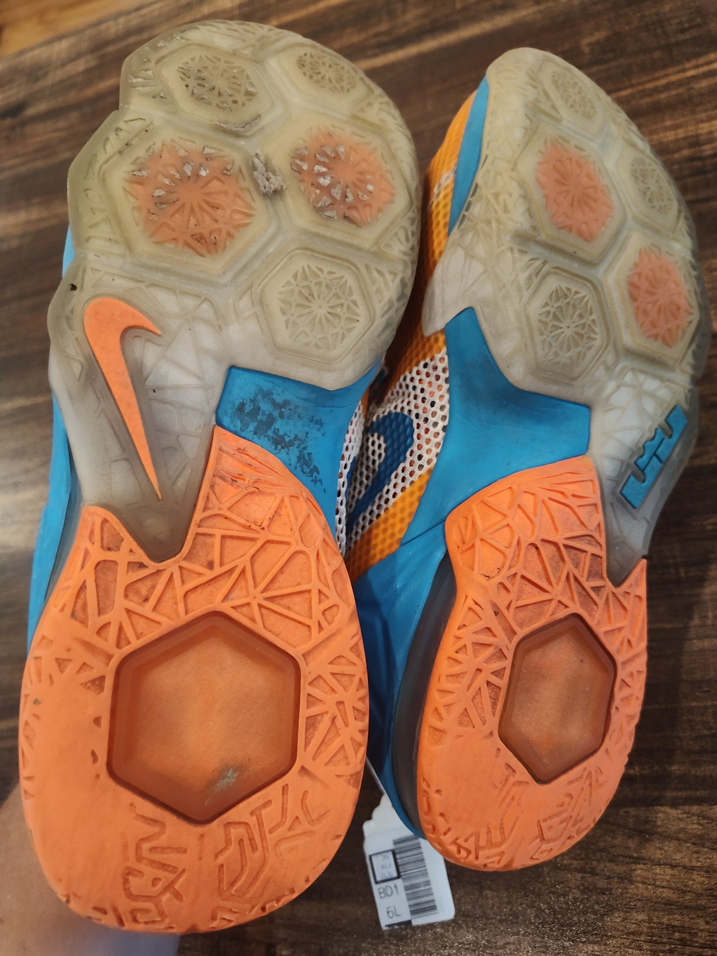 Seller 185:  Nike Lebrons Boys size 5.5 youth