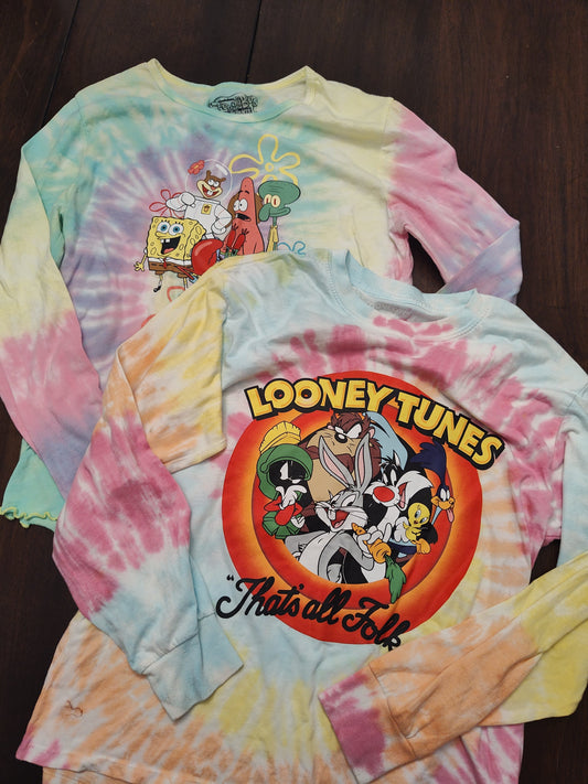 Seller 185: Spongebob and Looney Tunes long sleeve tops Women's Medium