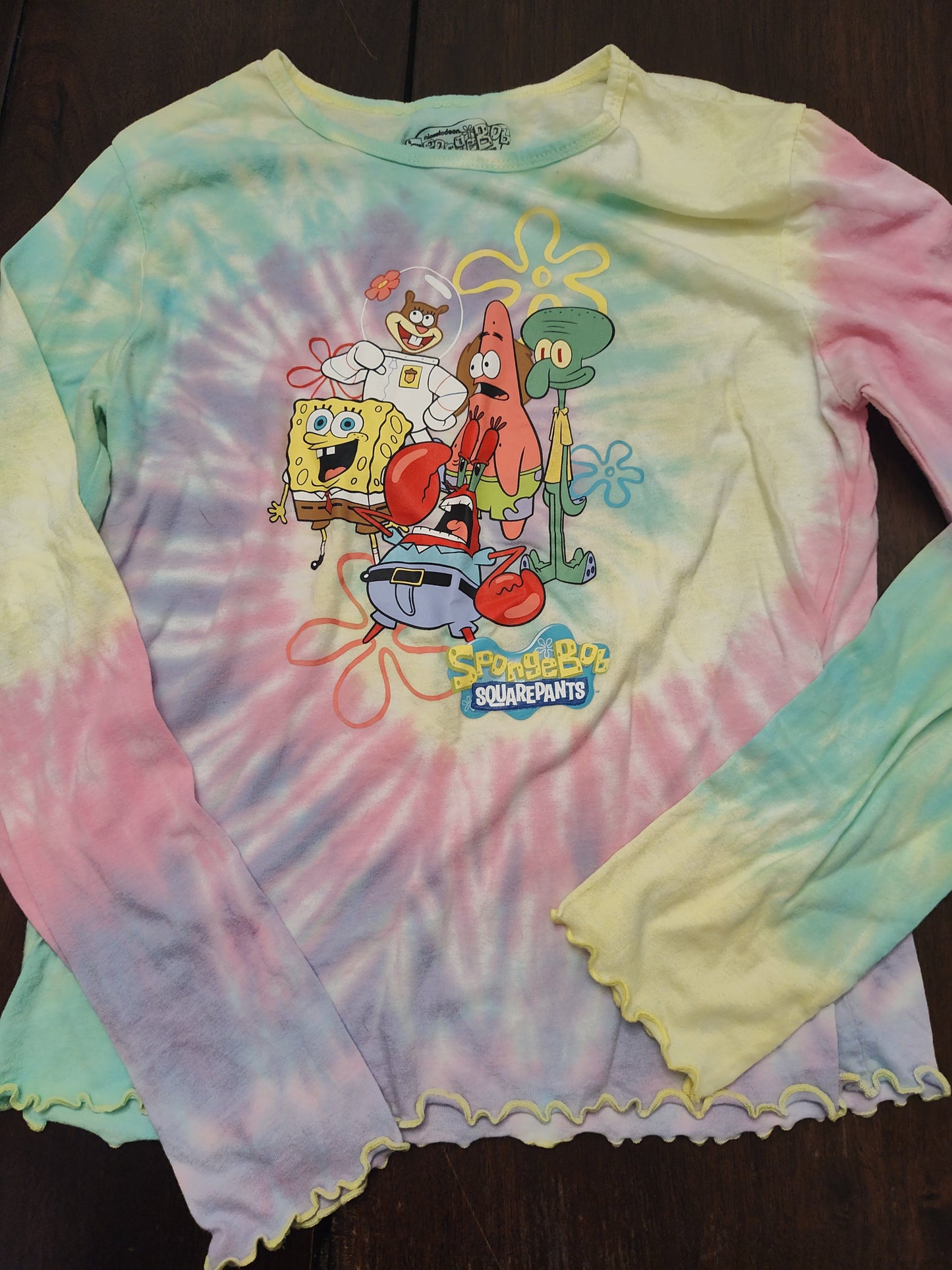 Seller 185: Spongebob and Looney Tunes long sleeve tops Women's Medium