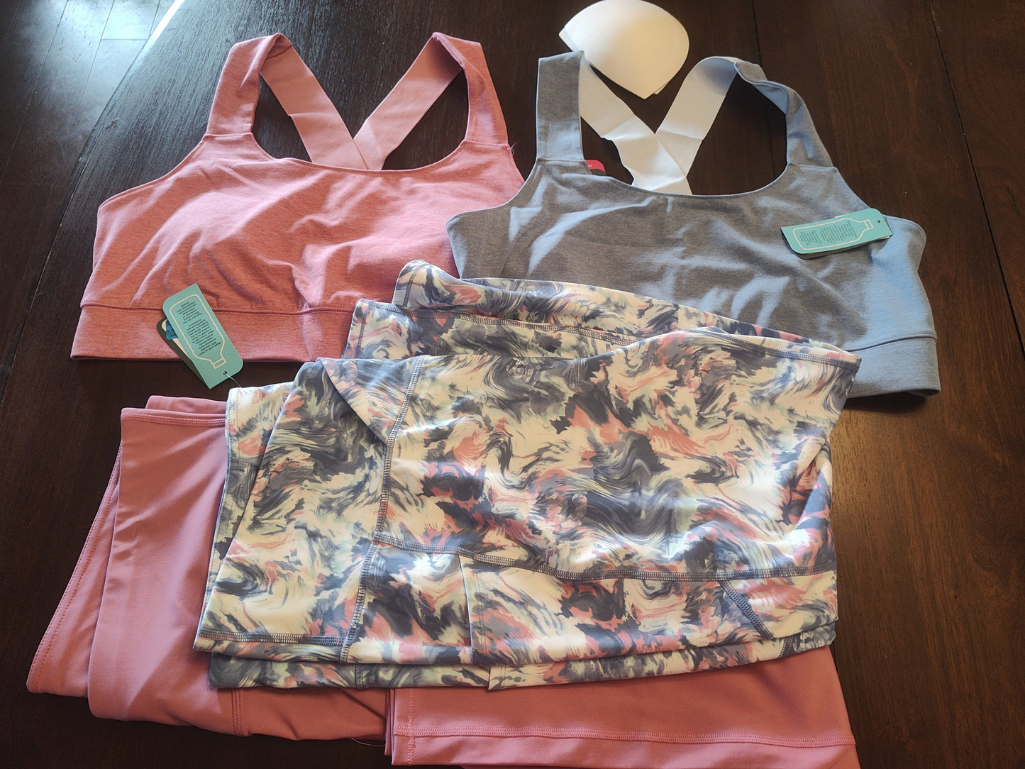 Seller 185:  MTA Women's 2x/3x Athletic Wear New 2 mix and match sets